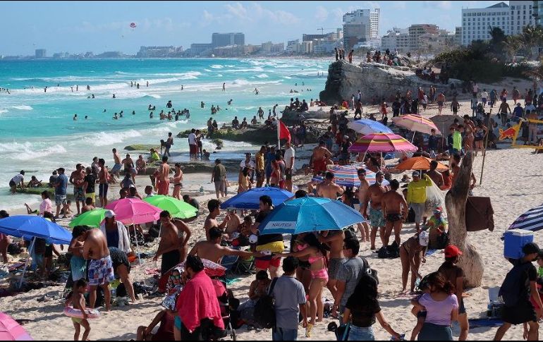 Cancún presentó una importante reactivación económica esta Semana Santa. EFE/A. Cupul