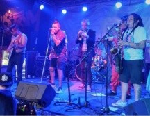 La banda agradeció las muestras de preocupación y cariño hacia el staff y músicos de la agrupación, resaltando también su agradecimiento a los fanáticos y asistentes al show que trataron de defender a los integrantes. INSTAGRAM / maskatesta_oficial