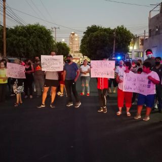 Se manifiestan en dos colonias de Tlaquepaque por falta de agua