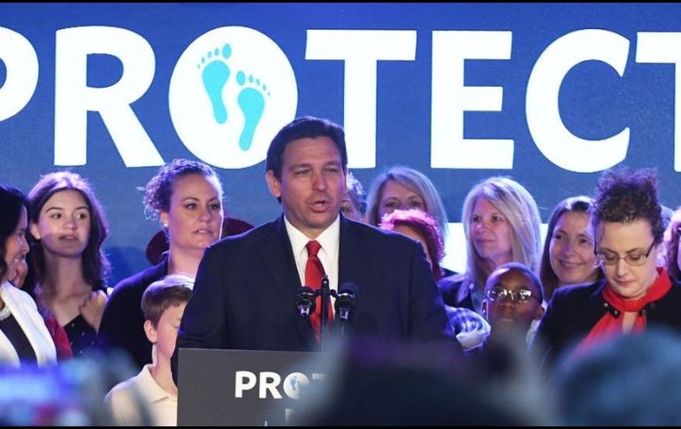 Ron DeSantis, gobernador de Florida, enmendó la agenda de una sesión especial para considerar un proyecto de ley que eliminaría el 