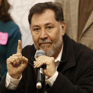 Gerardo Fernández Noroña: El diputado se pelea con aerolínea por retrasar su vuelo