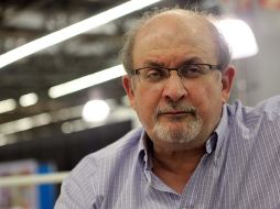 Salman Rushdie. Uno de los autores que tendrá un encuentro con universitarios y académicos este 30 de julio en el LARVA. EL INFORMADOR/Archivo