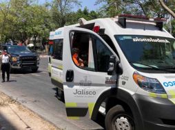 Elementos de la Policía de Guadalajara que se encontraban en la zona reportaron el percance y solicitaron la ambulancia, las dos policías heridas forman parte del Escuadrón Ateneas de la Policía estatal. ESPECIAL