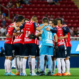 ¡Buenas noticias! Chivas recupera a uno de sus pilares y podría jugar ante Pumas