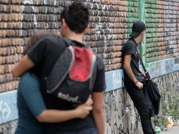 López Obrador destaca su política social que busca un estado de bienestar con el otorgamiento de becas y trabajo como la vía para quitarle el semillero de jóvenes que son contratados como halcones por los capos de la delincuencia. EL INFORMADOR / ARCHIVO