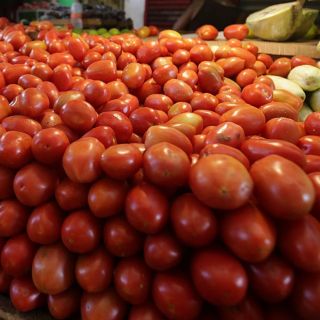 Jitomate, tortillas y gasolina están por las nubes