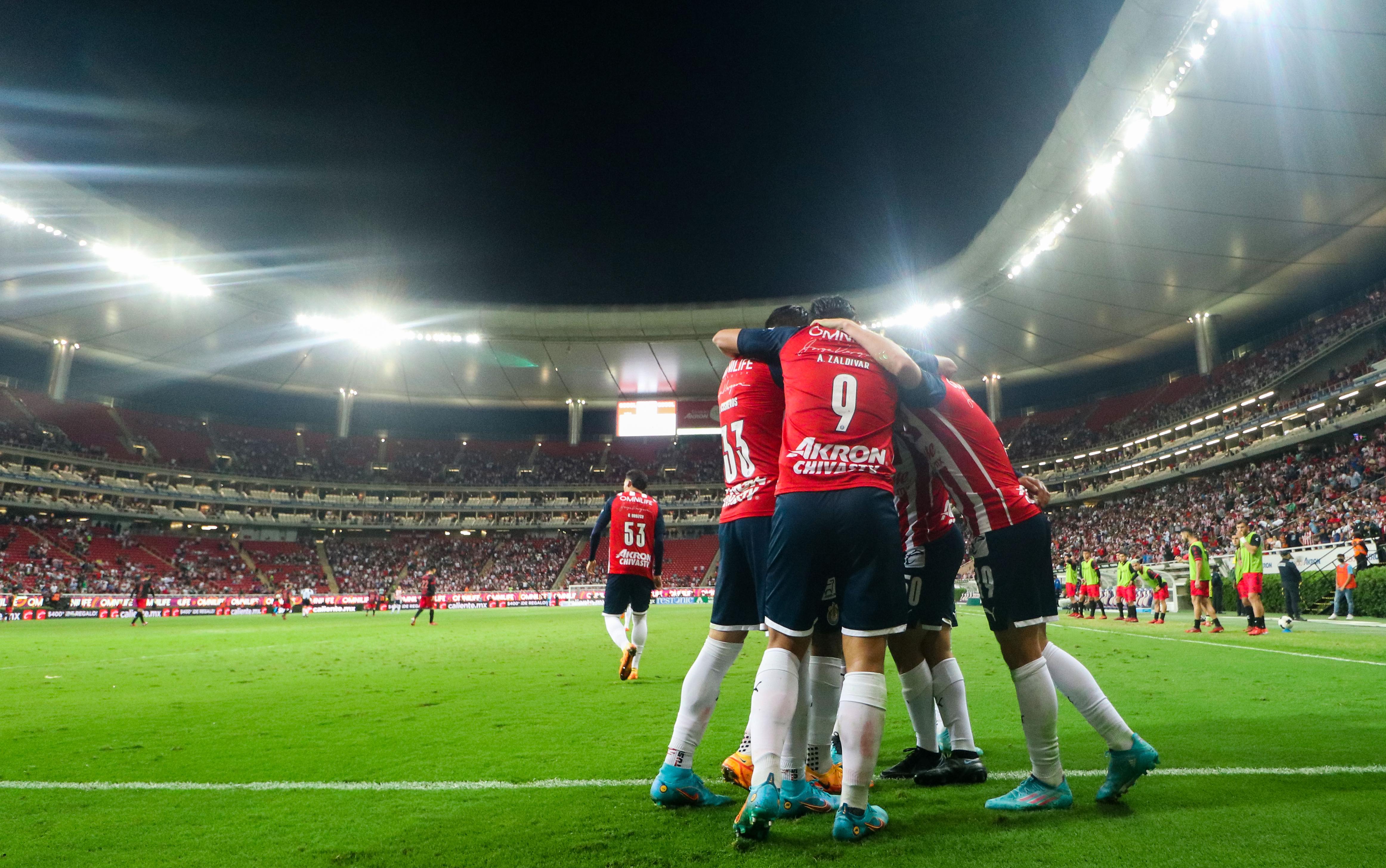 Chivas vino de atrás para vencer a Xolos en la Jornada 15. IMAGO7