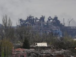 Soldados resisten los ataques rusos en la planta de Azovstal, en la ciudad portuaria de Mariúpol. XINHUA/Victor