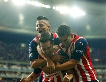 Chivas aseguró su boleto a la Fase Final y aún tiene ligeras posibilidades de avanzar directo a la Liguilla del Torneo Clausura 2022. EFE / F. Guasco