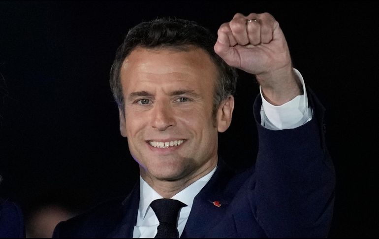 El mandatario francés fue reelegido con el 58.54% de los votos en la segunda vuelta de las presidenciales, que se celebró este domingo. AP / C. Ena