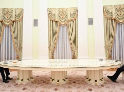 Guterres reiteró a Putin su llamamiento a favor de la apertura de corredores humanitarios para evacuar a los civiles. AFP/V. Astapkovich