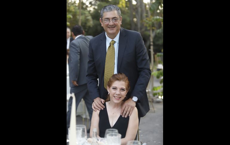 Efraín Barba y Lizette Udinsky. GENTE BIEN JALISCO/Claudio Jimeno