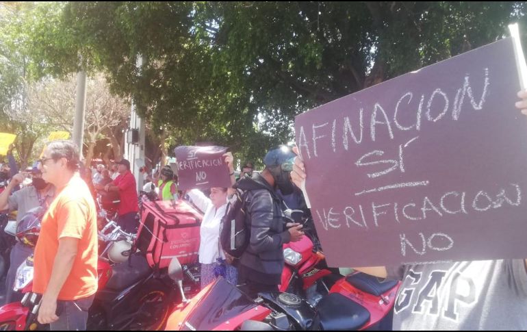 Los inconformes fueron recibidos en Palacio de Gobierno por el director jurídico de la Secretaría de Transporte. ESPECIAL