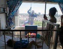 Por Día del Niño, superhéroes visitan a menores en Hospital Civil