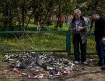 Vista de una zona donde hace horas impactaron misiles rusos este viernes, en Kiev. EFE/M. Gutiérrez