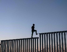 EU ha interceptado un promedio de siete mil 800 inmigrantes indocumentados diariamente a lo largo de la frontera con México en las últimas semanas. AFP / ARCHIVO