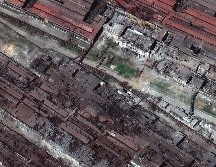 Unos 100 civiles fueron evacuados el fin de semana de la inmensa acería Azovstal de Mariúpol, una ciudad que está prácticamente bajo control ruso. EFE / ARCHIVO