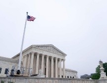 La Suprema Corte de Estados Unidos podría eliminar el derecho al aborto en el país, según el borrador de una opinión mayoritaria de la corporación que destrozaría casi 50 años de protecciones constitucionales. AFP / S. Reynolds