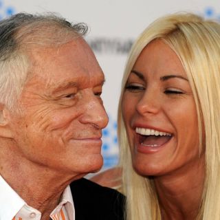 Dueño de Playboy compra casa de cinco MDD a ''conejita''