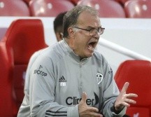 Según informaciones, Bielsa estaría analizando el entorno del equipo para evaluar la posibilidad de entablar negociaciones. EFE/ARCHIVO