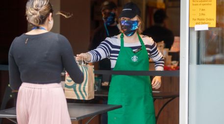 Starbucks lanza diversas estrategias para mejorar la calidad en sus colaboradores. EFE / ARCHIVO