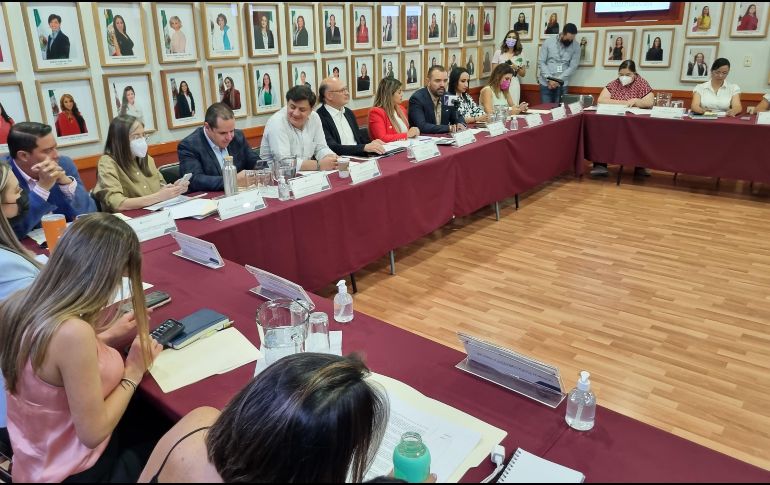 Este miércoles, diputados participaron en una mesa de trabajo para presentar detalles de la propuesta. EL INFORMADOR/R. Rivas