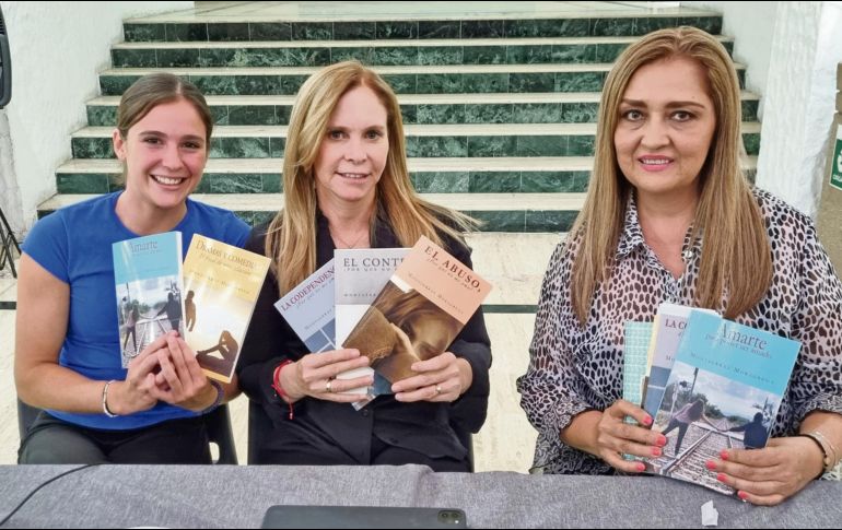 Montserrat Moragrega (al centro), presentó su ruta literaria y reflexiones en compañía de su hija Yael (izquierda) y su amiga Beatriz Vázquez (derecha). EL INFORAMDOR/N. Gutiérrez