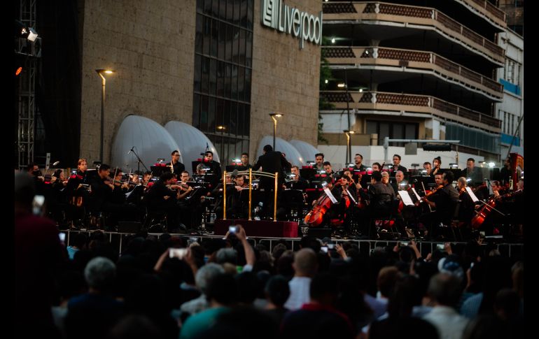 La Orquesta Filarmónica de Jalisco avanzó en su programa guiado por Enrique Radillo, interpretando obras maestras como la Sinfonía núm. 94 “Sorpresa” (2do movimiento) de Franz Joseph Haydn, entre otras. EL INFORMADOR / G. Gallo