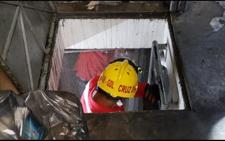 Se reporta ya su liberación y continúan trabajando en la zona, en donde por lo menos dos carriles están en uso por las unidades de rescate que asistieron al servicio. CORTESÍA / Protección Civil de Guadalajara