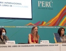 Maj Lindström y Vanesa Robles, y Camila Sosa Villada autoras de 