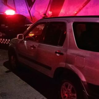 Detienen a cuatro desmanteladores de autos en Lomas de Independencia