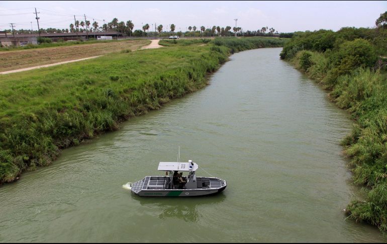 Advierten a los migrantes que cruzar por el Río Bravo es peligroso debido a las fuertes corrientes y su profundidad. EFE/ARCHIVO