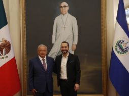 López Obrador fue recibido hoy en la Casa Presidencial en San Salvador por el presidente Bukele. EFE/R. Sura