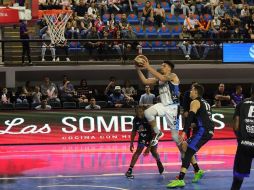 El equipo tapatío perdió así el invicto como local en el Circuito de Baloncesto de la Costa del Pacífico, luego de haber ganado sus primeros nueve juegos del torneo en la Arena Astros. CORTESÍA