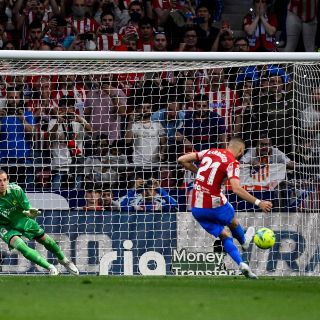 Atlético de Madrid vence a un Real Madrid con la mente en Champions