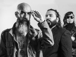 Volumenmedio es un resultado de tres mentes conectadas creando rock, conformado por Pooke H.Reyna en la batería, Villafan en el bajo, ambos en la voz, junto al guitarrista Chaak Saldana.  CORTESÍA / CONCUAMEDIA