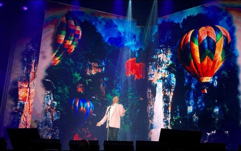 Ricardo Montaner está cumpliendo lo que prometió, noches de amor, romanticismo y sus bellas canciones, demostrando una vez su talento y sencillez para continuar con su gira “Tour 2022”. CORTESÍA