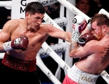 Saúl Álvarez reconoció que aún le duele el haber perdido por segunda vez en su carrera. EFE/ARCHIVO