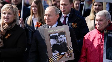 En la celebración de la victoria sobre los nazis, Putin instó a sus soldados a seguir defendiendo a Rusia con honor y fortaleza. AP/A. Zemlianichenko