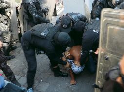 Las autoridades afirmaron que se respetaron los derechos humanos de los manifestantes; los inconformes señalaron que fueron golpeados por los policías. EL INFORMADOR/A. Navarro