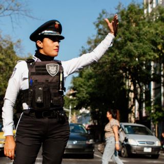 De sobrecargo a Policía Vial, Fabiola cumple sueños laborales y personales