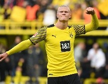 Erling nació en Inglaterra hace 21 años, cuando su padre, Alf-Inge Haaland, jugaba para el Manchester City en la Premier League. AFP / ARCHIVO