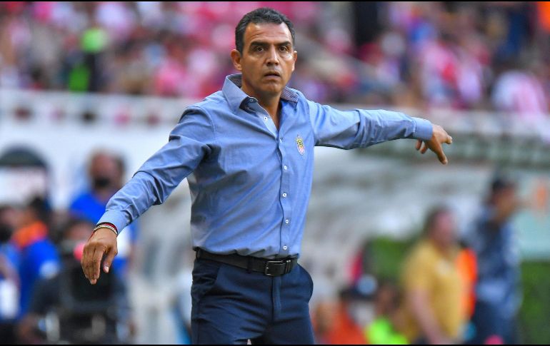 Ricardo Cadena logró levantar a Chivas tras un mal inicio de torneo y calificó al equipo a la Liguilla del Clausura 2022. IMAGO7