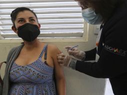 La OMS recomienda tener las dos dosis iniciales y un refuerzo. SUN/ARCHIVO