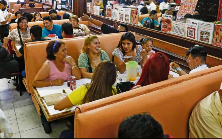 Los festejos por el Día de la Madre se normalizaron después de dos años de confinamiento por la pandemia de COVID. El Universal