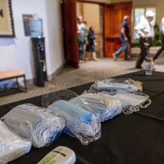 El cubrebocas deja de ser obligatorio en transporte público de Francia