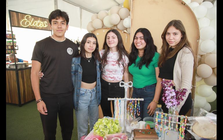 Henry Rodríguez, Valeria Garlop, Yeraldin León, Camila Muñoz y Yami Martínez Dau. GENTE BIEN JALISCO/ Antonio Martínez