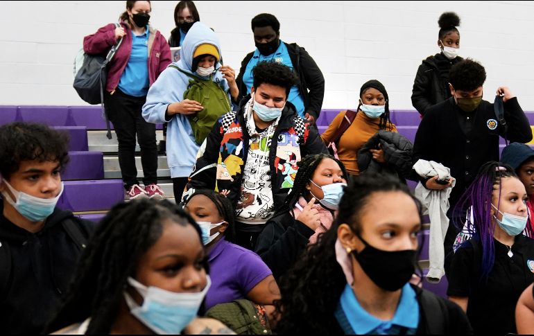 El regreso de las mascarillas en las escuelas no es tan generalizado como en la primera parte de la pandemia. AP/ARCHIVO