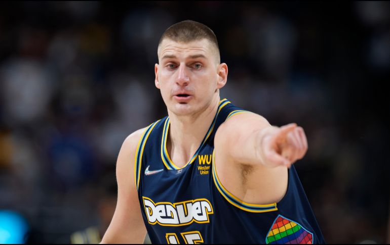 El basquetbolista serbio se llevó 65 votos a primer lugar y acumuló 875 puntos. AP/D. Zalubowski
