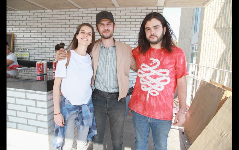 Mariana Maciel, Pablo Barba y Luis Romero. GENTE BIEN JALISCO/Antonio Martínez